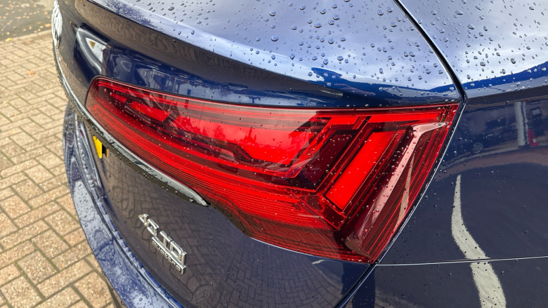 Audi Q5 40 TDI Quattro Edition 1 5dr S Tronic Diesel Estate